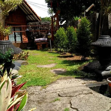 Wisma Puri Larasati